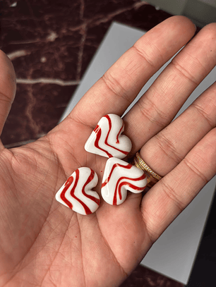 Coração L - Branco com Vermelho