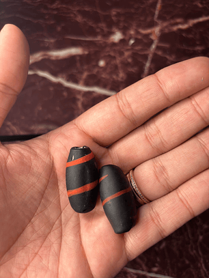 Murano Azeitona XL Preto com Rajado Vermelho Fosco