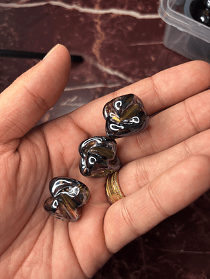 Meteoro L - Preto com Branco Irizado