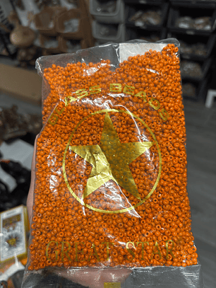 Missanga leitosa laranja 4mm 500g