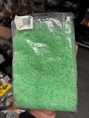 Missanga transparente com miolo verde 4mm 500g 