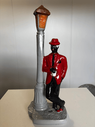 Zé Pilintra 25cm no poste - vermelho