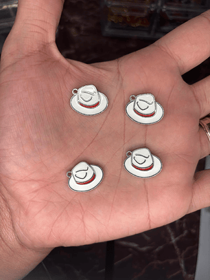 Pingente de Chapéu do Seu Zé Resinado Pequeno