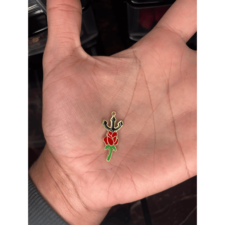 Pingente Flor Vermelha c/ tridente 1