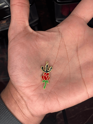 Pingente Flor Vermelha c/ tridente