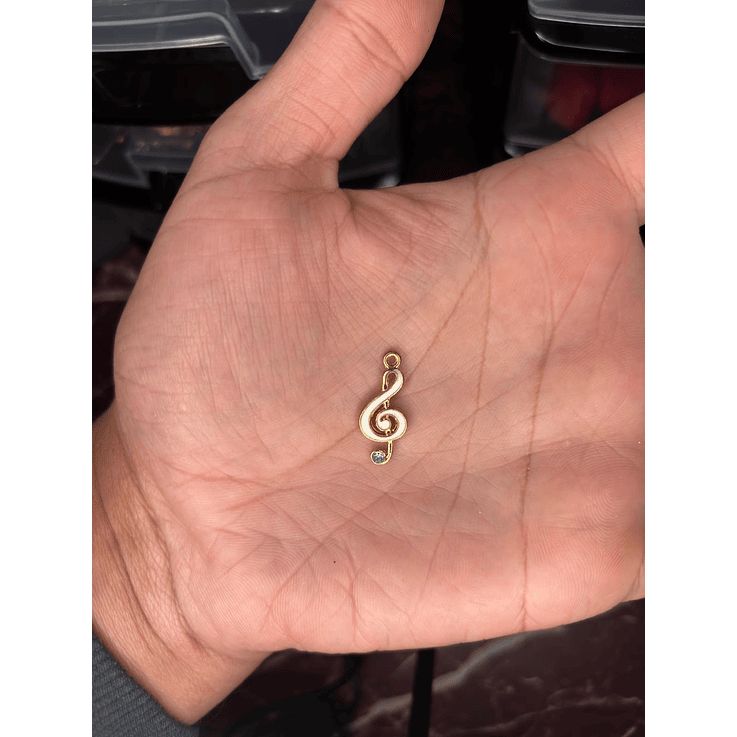 Pingente nota Musical S - dourado c/ branco 1