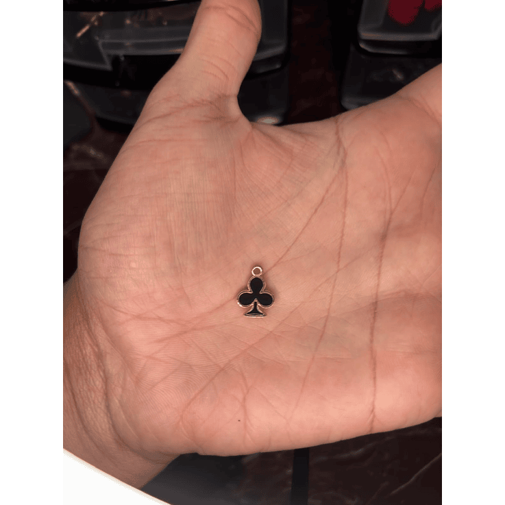 Pingente paus S - dourado c/ preto 1