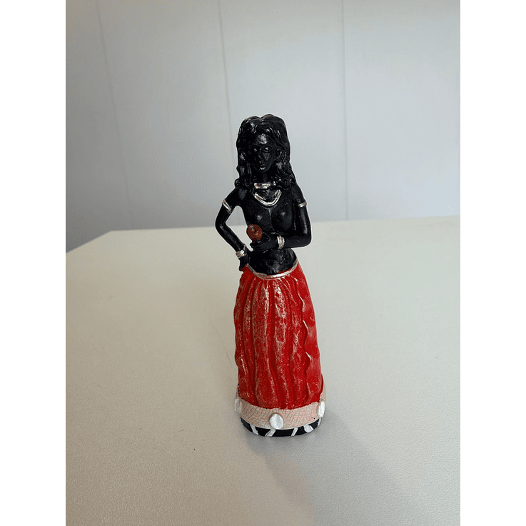 Pombagira em resina 10cm  1