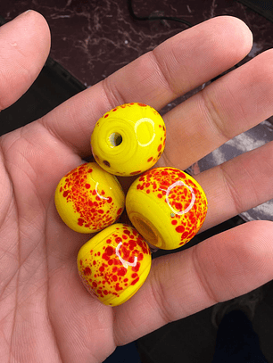Bola de murano amarelo com vermelho L