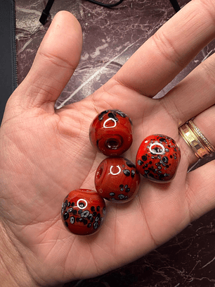 Bola vermelho com preto L