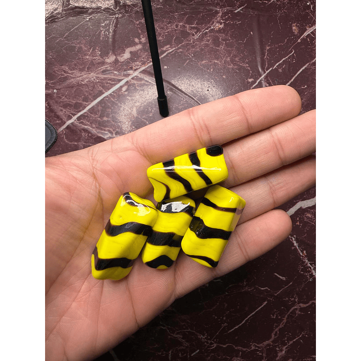 Facetada de murano XL amarelo com preto 1
