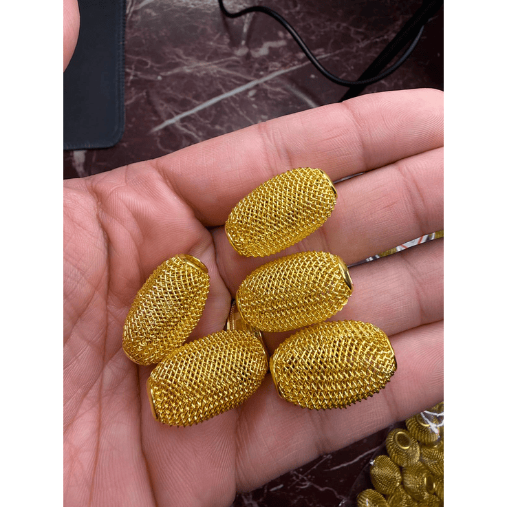 Crioulas aramado oval dourado L 1