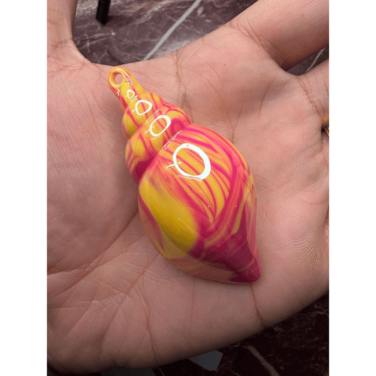 Pingente Conchas em resina 3