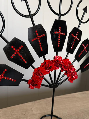 Ferro Pombagira caixões com strass 45cm