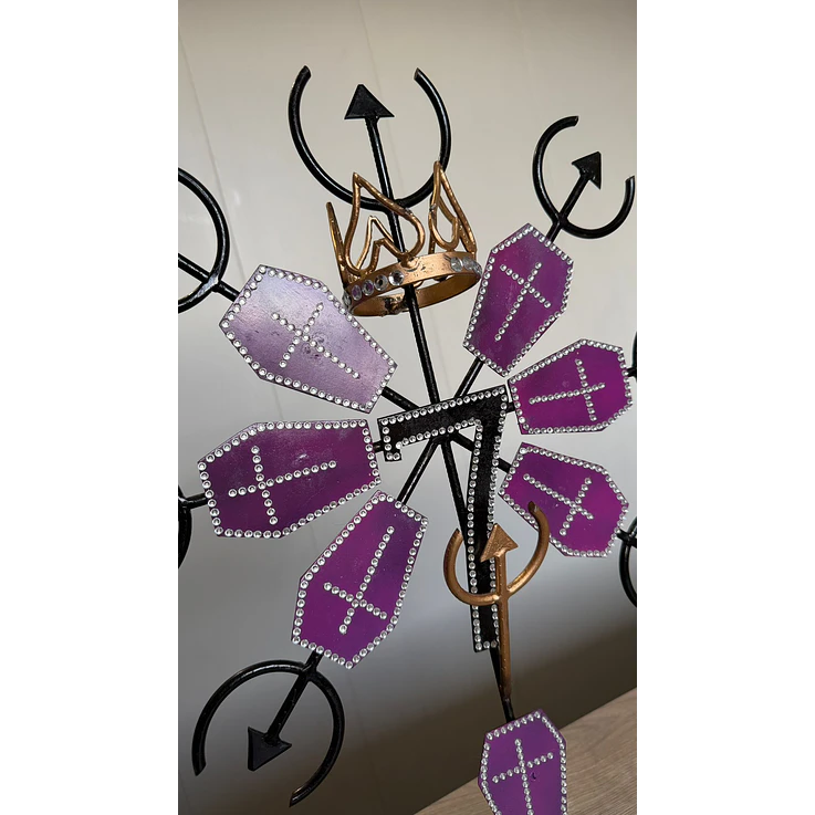 Ferro Pombagira coroa com corações 60cm 2