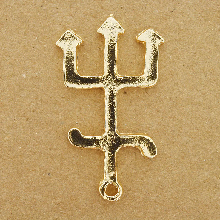 Pingente trident dourado simples Exú 1
