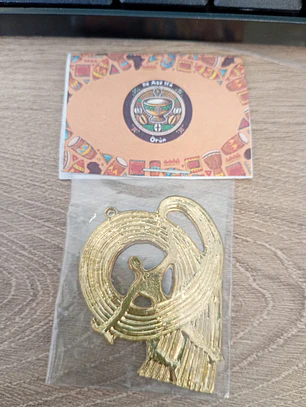 Pingente Chicote dourado