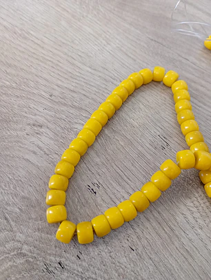 Fio de contas loiça amarelo 8mm - 65 contas