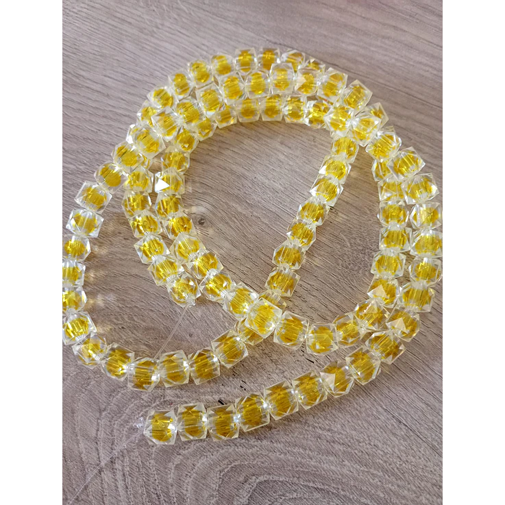 Fio acrílico quadrado facetado cristal miolo amarelo 8mm 1
