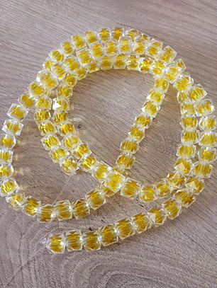Fio acrílico quadrado facetado cristal miolo amarelo 8mm