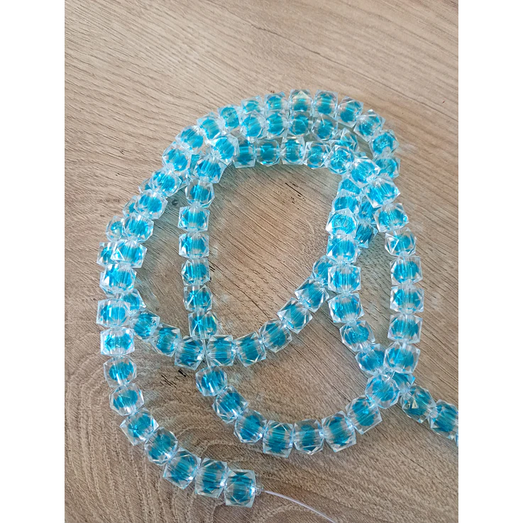 Fio acrílico quadrado facetado cristal miolo azul turquesa 8mm 1