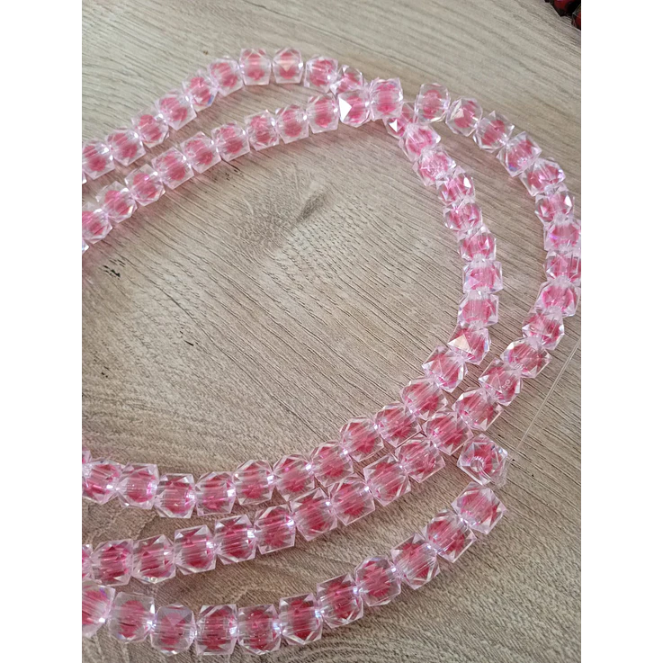 Fio acrílico quadrado facetado cristal miolo rosa 8mm 1