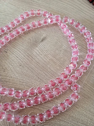 Fio acrílico quadrado facetado cristal miolo rosa 8mm