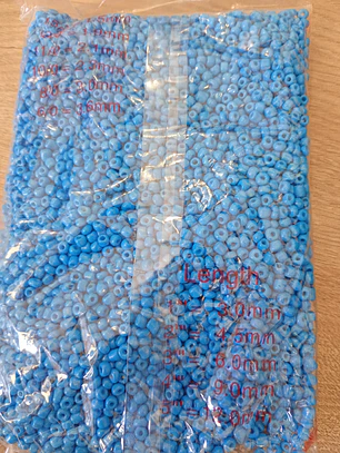 Missanga Azul celeste leitoso 4mm - 500g