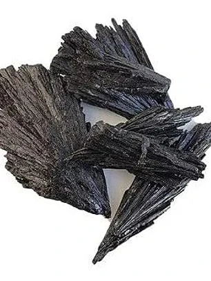 Pedra bruta Cianita preta (Vassourinha de Bruxa)