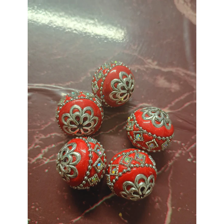 Firma bola vermelho trabalhada com strass 1