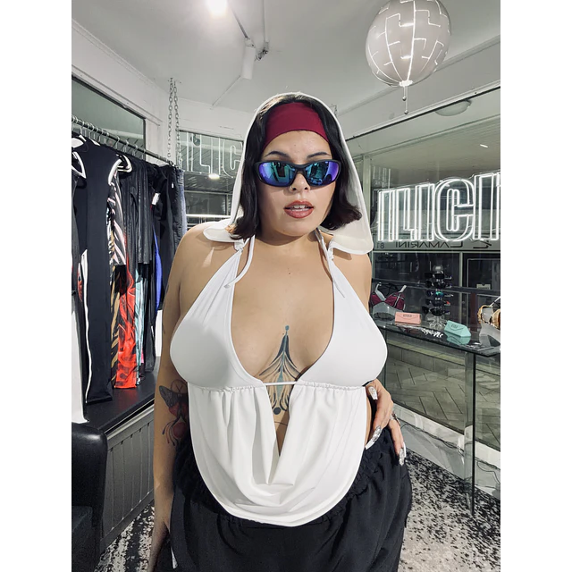 Polera capucha