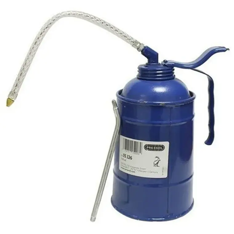 ACEITERA  750 ML. TUBO FLEXIBLE/RIGIDO (05.226) 1