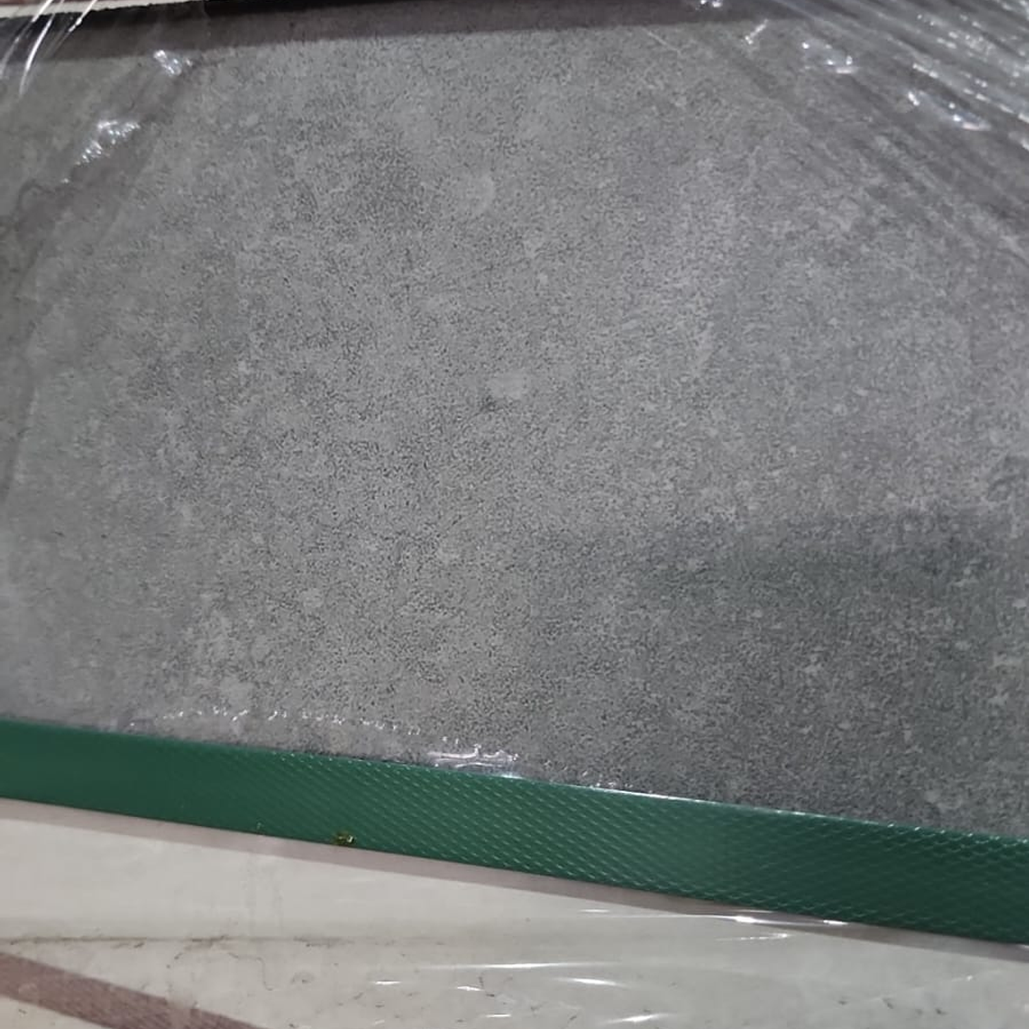 GRES PORCELANATO GREY  / VALOR M2 $13.687 2