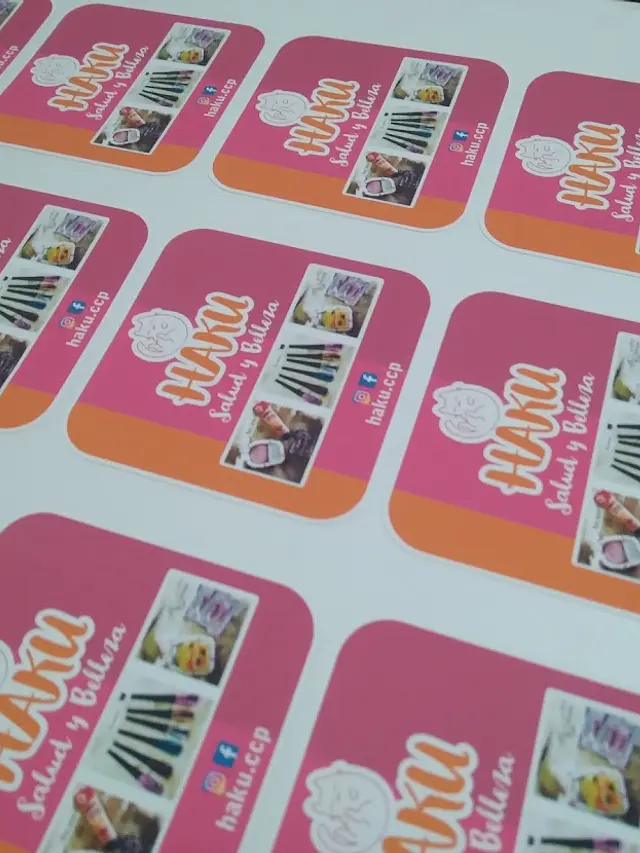 Pack 300 Stickers Vinilo Troquelados Personalizados 5x5 cms 2
