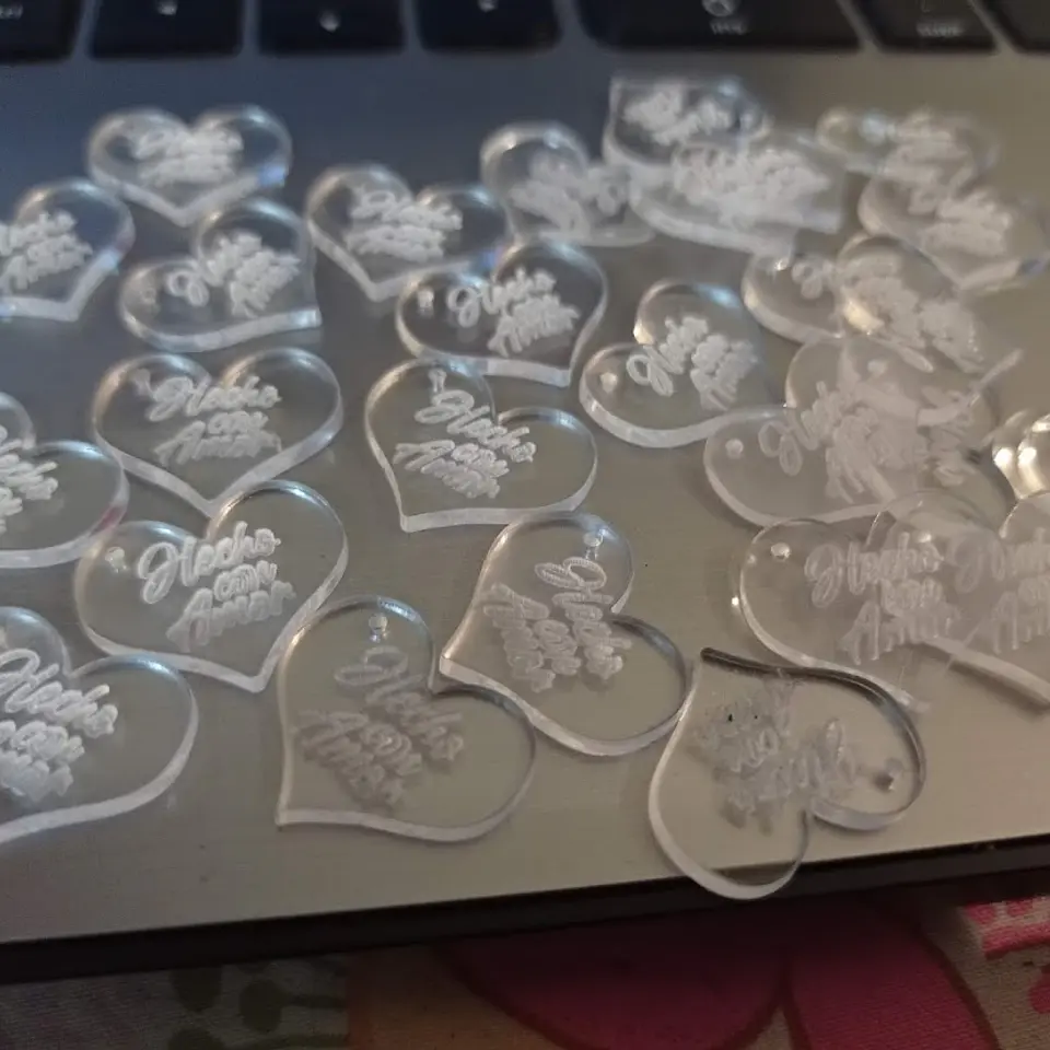 Etiquetas Hecho Con Amor, Acrílico Grabado Laser 1