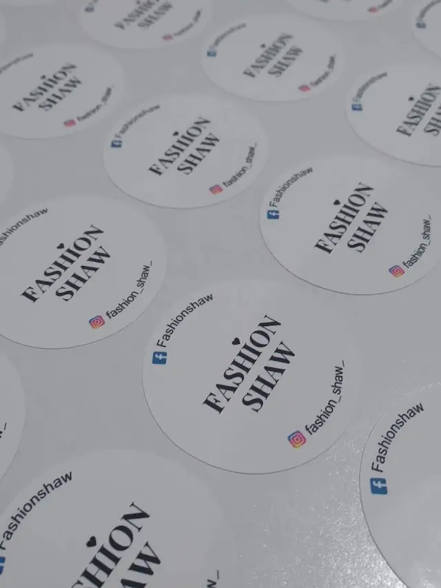 100 Stickers 3,5x3,5 cms personalizados  5