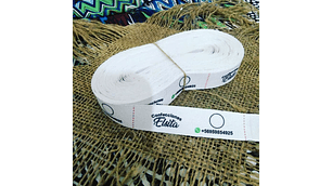 100 Etiquetas Espiga de 2 cms, personalizadas con tallas surtidas, fondo blanco