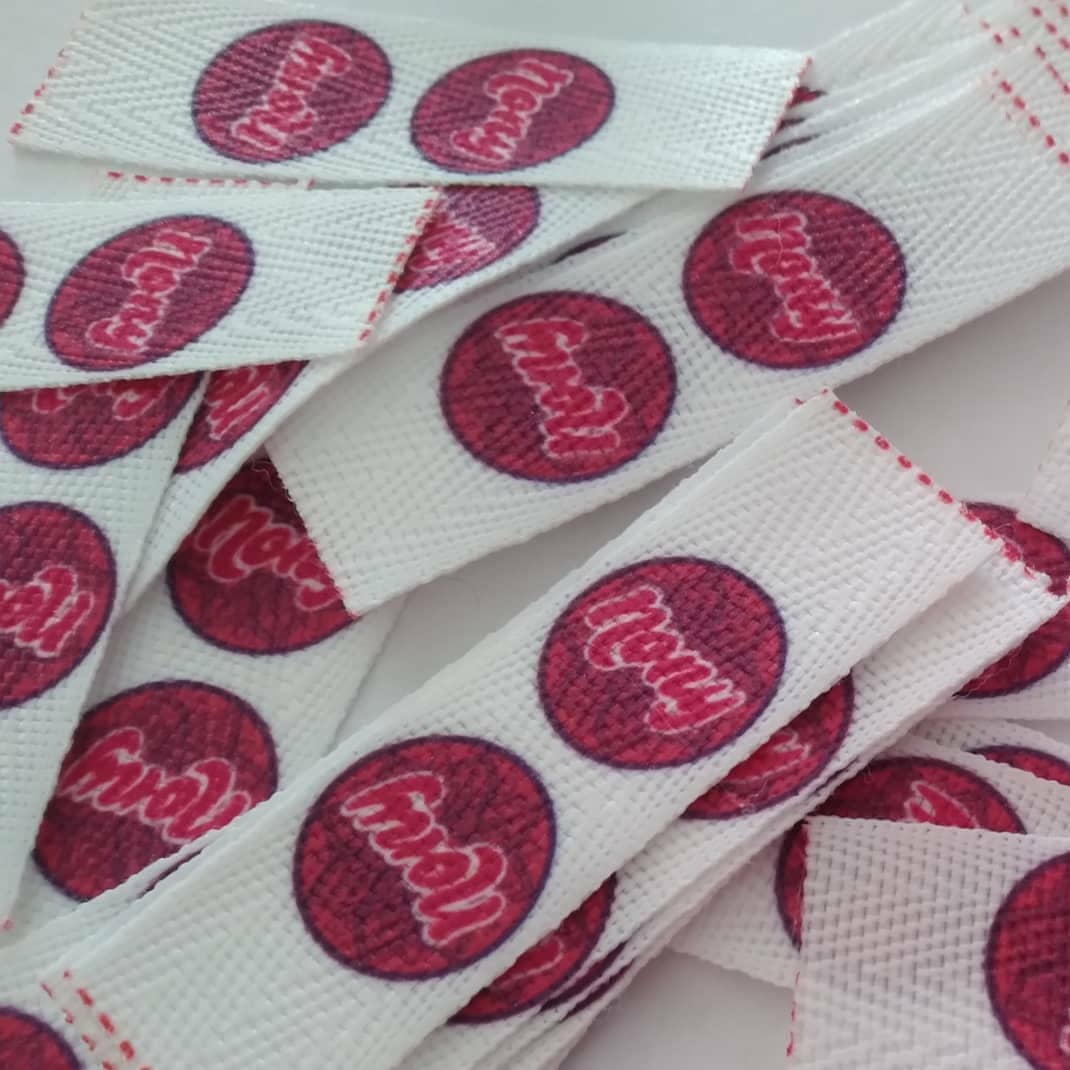 500 Etiquetas de 2x6 cms costura personalizadas, para ropa, nombres, logotipo o texto en cinta espiga