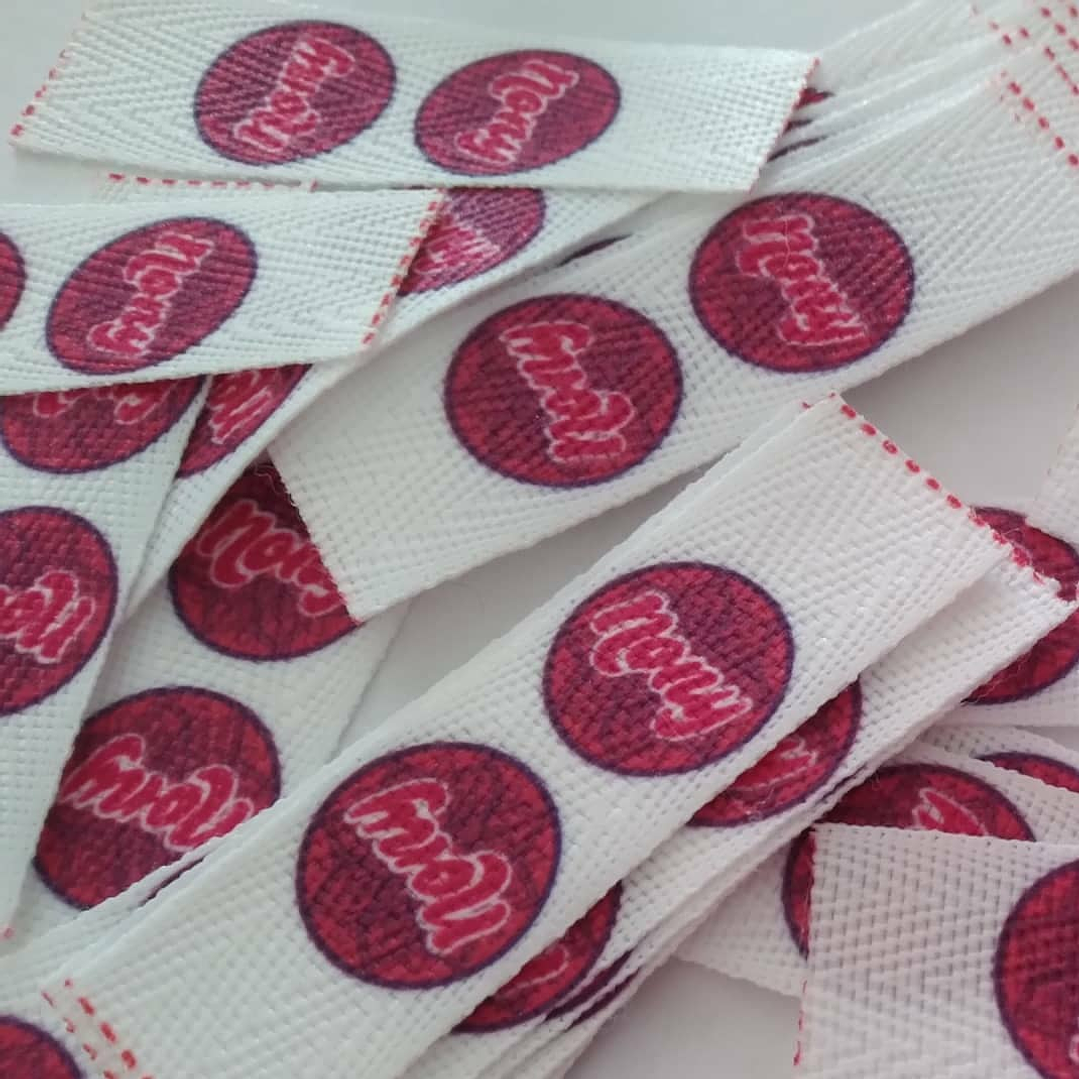 500 Etiquetas de 2x6 cms costura personalizadas, para ropa, nombres, logotipo o texto en cinta espiga 1