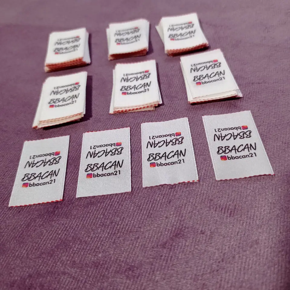 100 Etiquetas Mini tallas surtidas satín, para Accesorios Pequeños  1