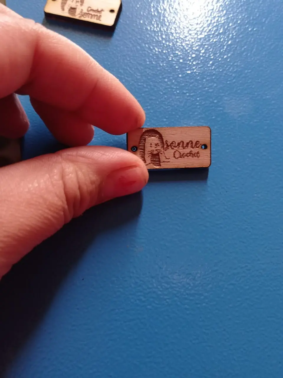 Pack  Etiquetas 4x2 cms de madera Grabado laser 2