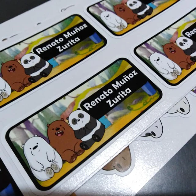 Etiquetas  Escolares Personalizadas adhesivas – Diseño Único 1