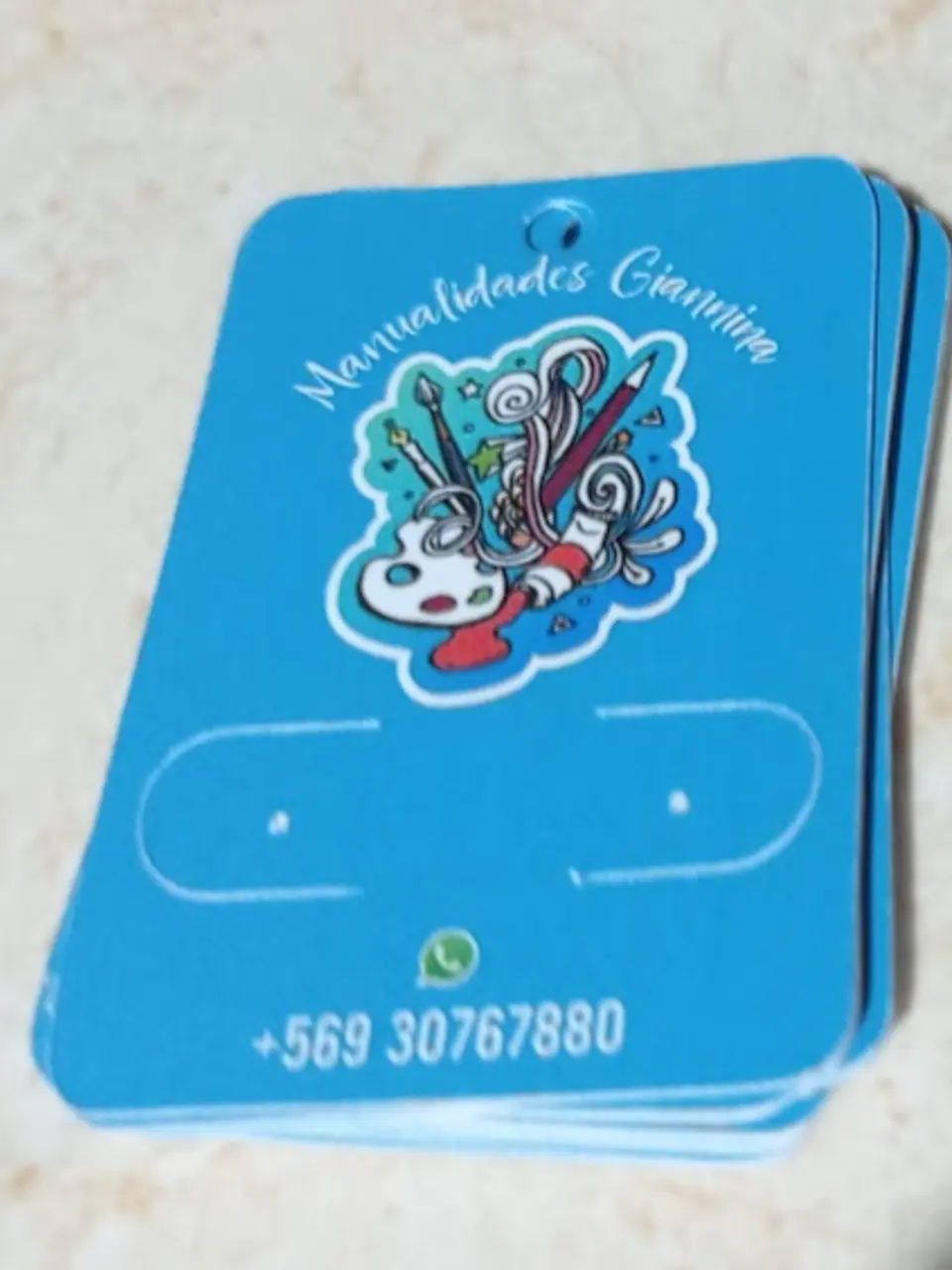 Hang tags porta aros con aleta y perforación  1