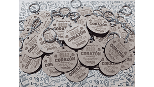 Llaveros madera corte y grabado laser personalizados