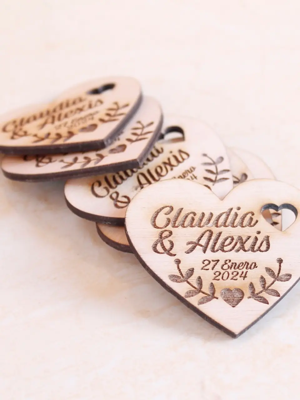 Imanes en madera personalizados 2