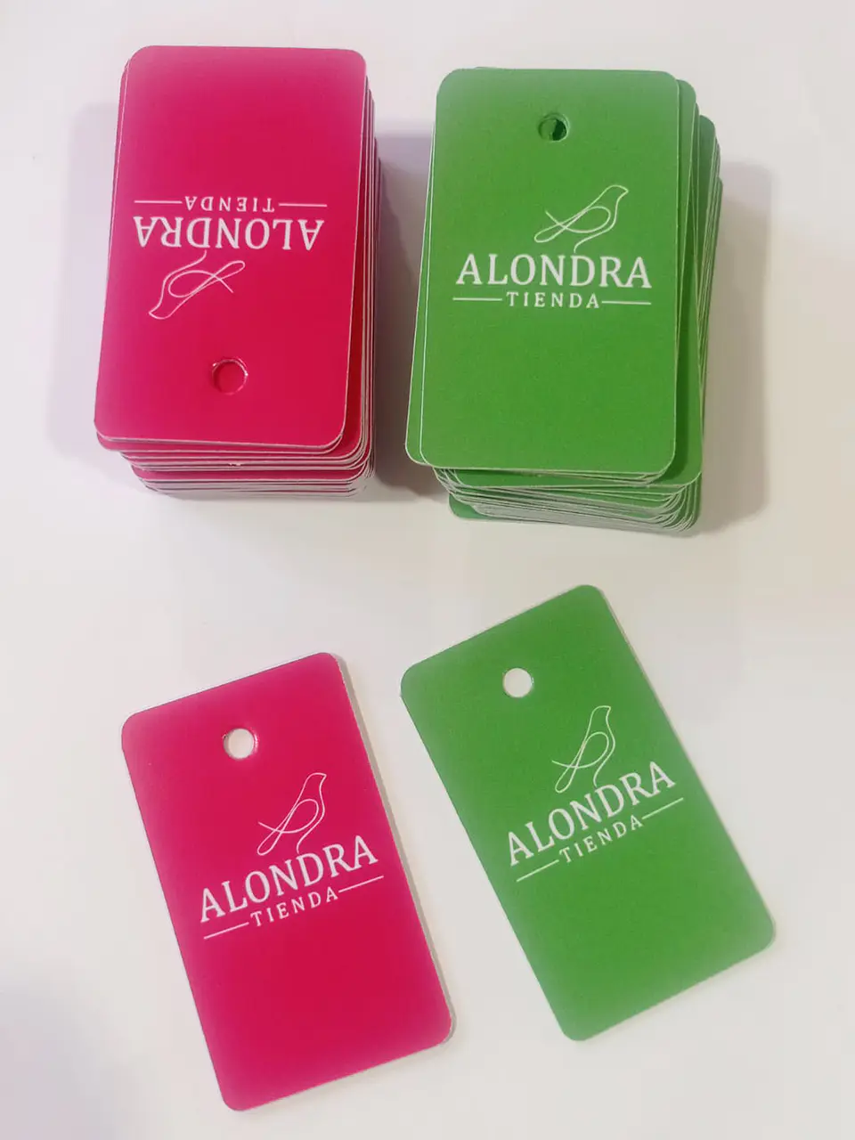 Pack 100 Hang tags mini para accesorios 3