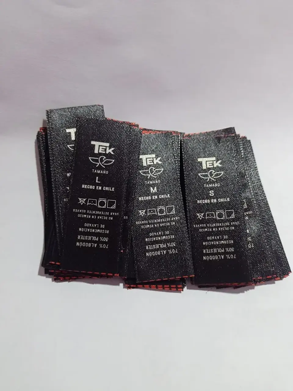 100 Etiquetas Satín tallas surtidas, 2,5x7 cms, full color 2