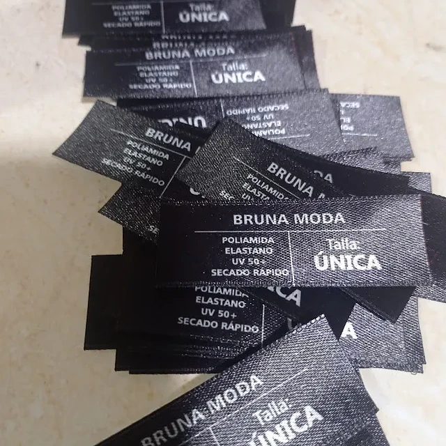 100 Etiquetas Satín tallas surtidas, 2,5x7 cms, full color 4