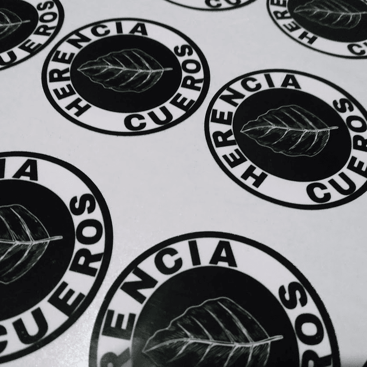 Stickers 8 x8 cms personalizados 2
