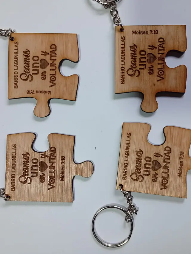 Set de 4 llaveros tipo puzzle 2